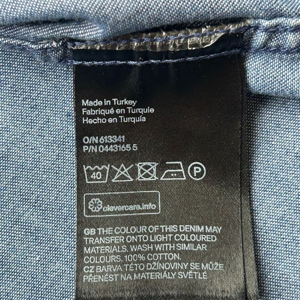H&M Men's Blue Denim Short Sleeve Button-Down Shirt Size M Casual - Picture 3 of 8
